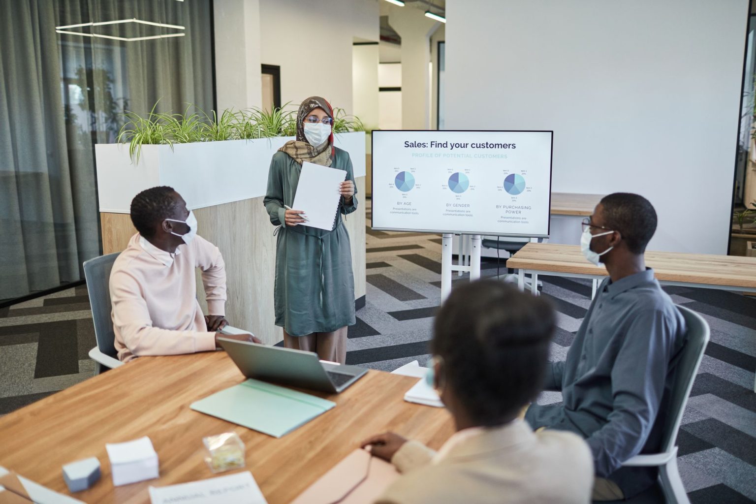 Professional Pitch Deck Materials for Corporate Use